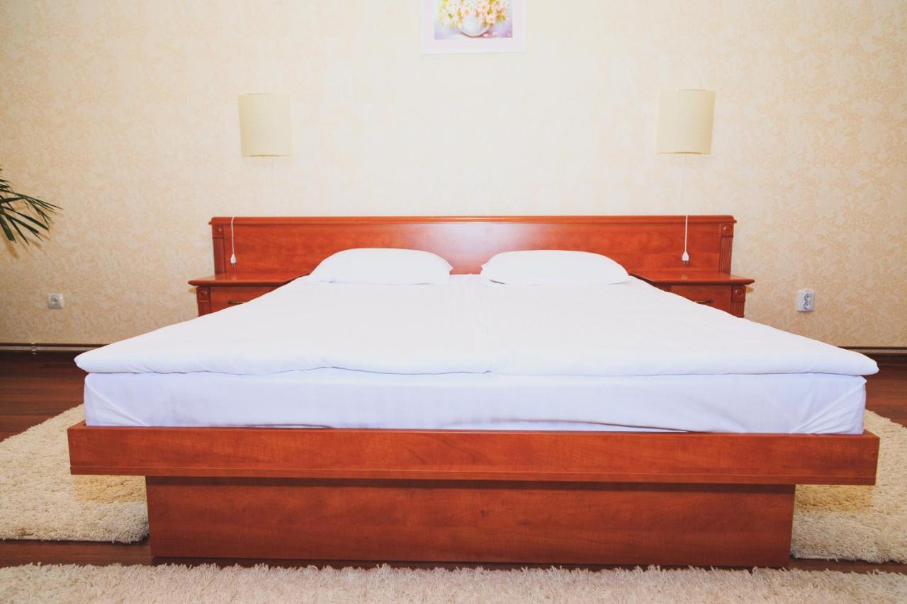 Europe Hotel Uzjhorod Eksteriør billede