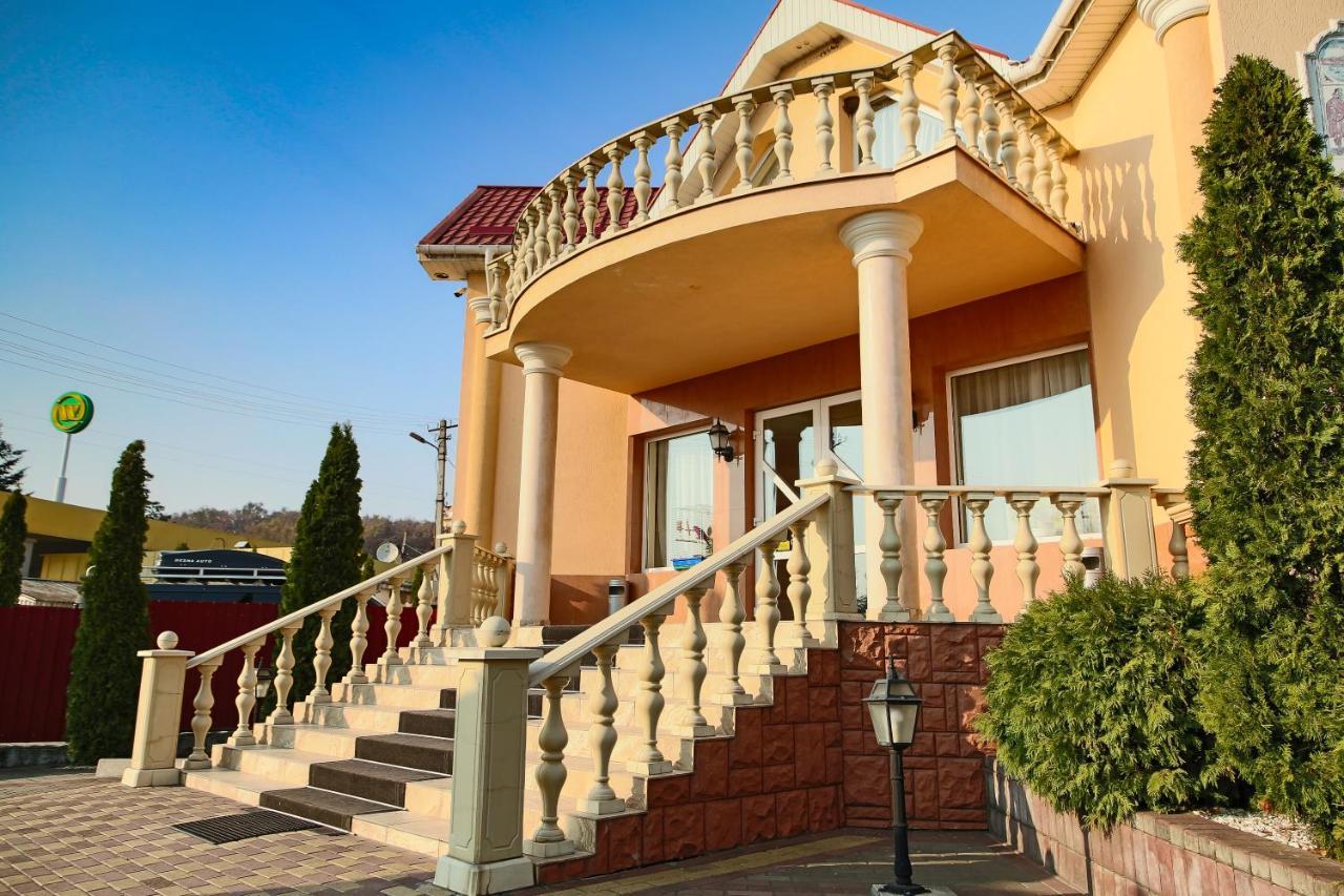 Europe Hotel Uzjhorod Eksteriør billede