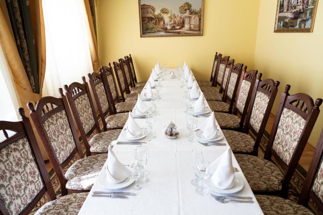 Europe Hotel Uzjhorod Eksteriør billede